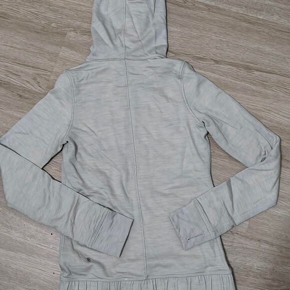 🩶 Lululemon Full-Zip Hoodie – Heather Gray – Size 4 - Picture 4 of 5